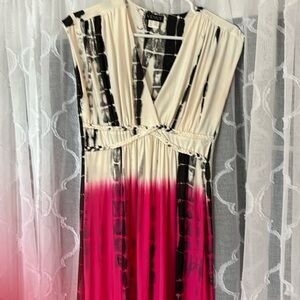 Women’s maxi dress. White pink and black, size small